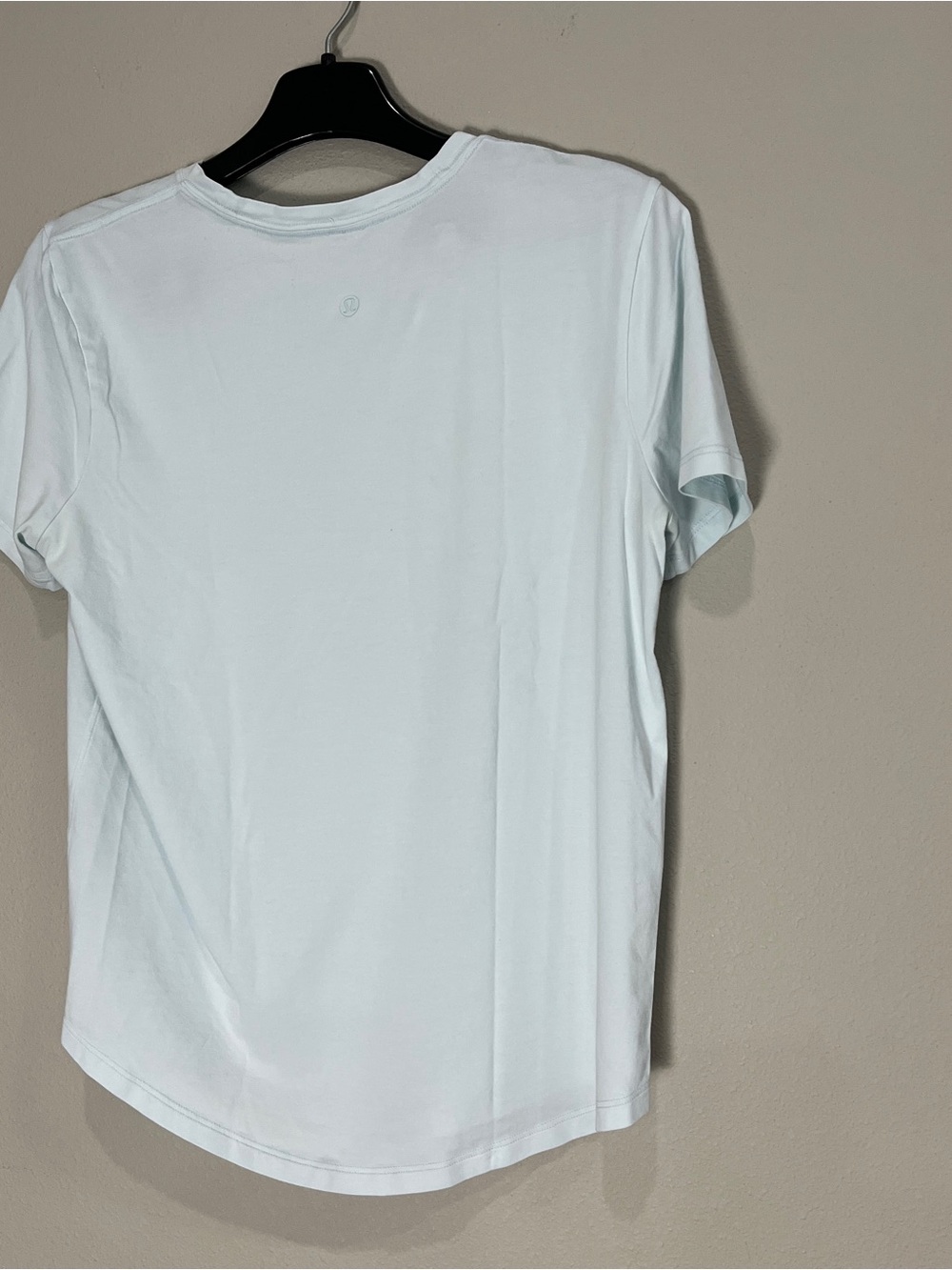 Lululemon love crew neck tshirt in delicate mint size 8 - Picture 3 of 4